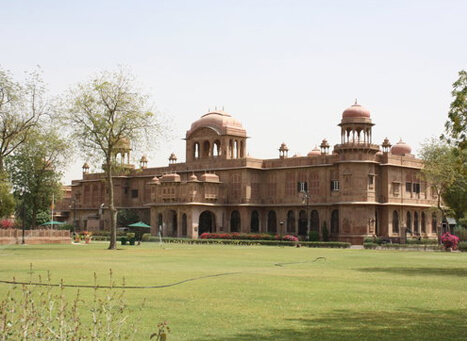 laxmi-niwas-palace0